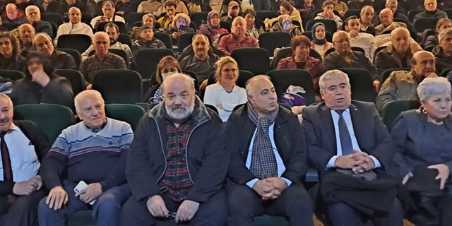 Depremde hayatını kaybedenler ve 18 Mart Şehitleri anıldı