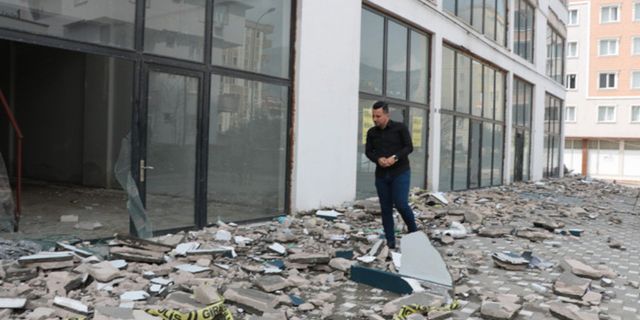 Depremde 117 öğrencisinden 92’sini kaybetti