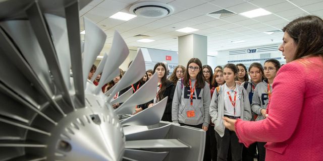 TEI, Kız Öğrencilere Havacılığı Tanıttı