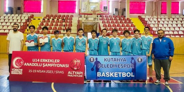 Genç basketbolculardan Türkiye başarısı