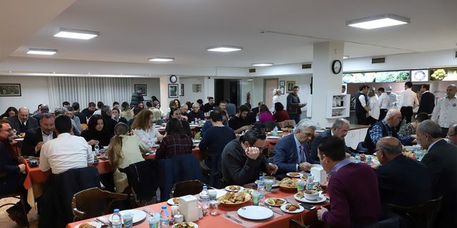 Basın emekçileri Büyükerşen'in geleneksel iftarında buluştu