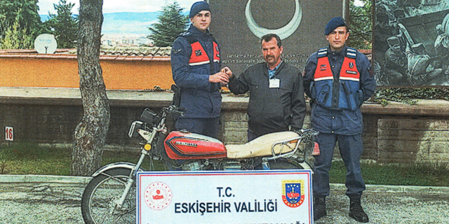 Eskişehir'de motosiklet çalan hırsızlar yakalandı