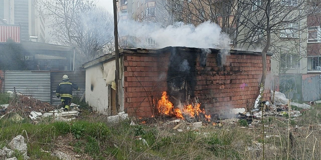 Eskişehir'de metruk evde yangın