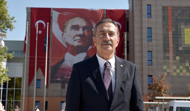 ''Türk milletinin hiçbir otoriteye karşı boyun eğmez''