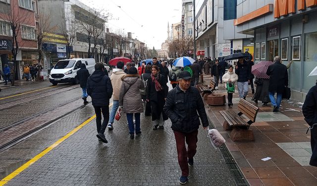 Eskişehir'de şiddetli yağış etkili oldu