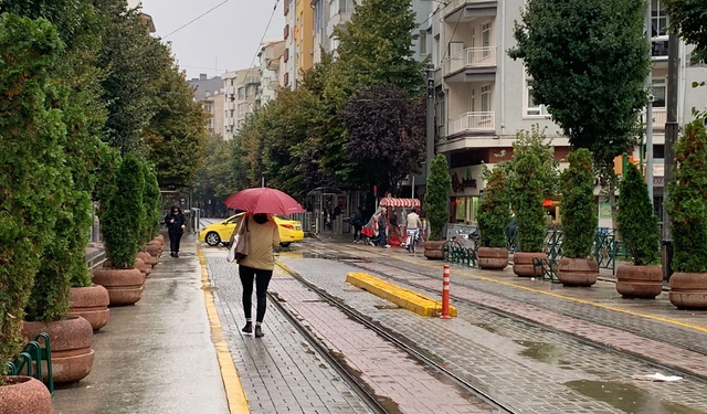 Meteoroloji'den Eskişehir'e uyarı: Kavurucu sıcaklar ve gök gürültülü sağanak geliyor