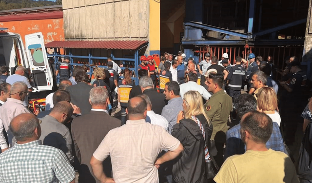 Göçükte yaralanan çok sayıda işçi hastaneye kaldırıldı