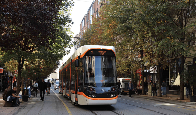 Eskişehir'de tramvay gece seferleri durdurulacak: O saatlerde boşuna durakta beklemeyin