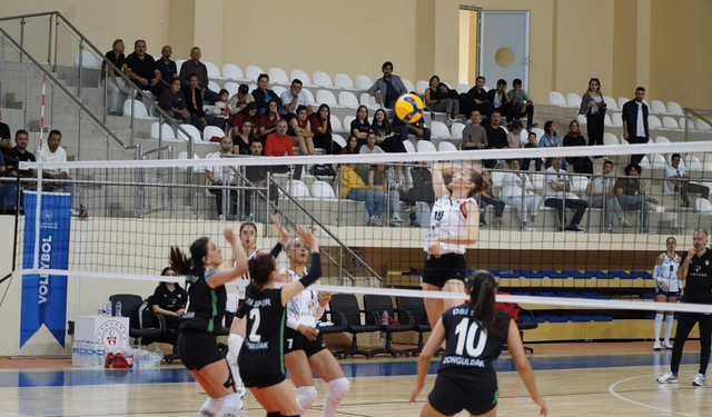 Bilecik Belediye Spor Kulübü Voleybol Takımı ilk maçı kazandı