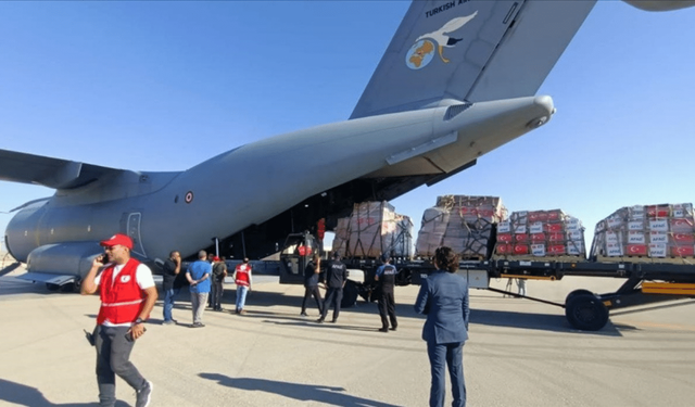 Gazze için gönderilen insani yardım Mısır’a ulaştı