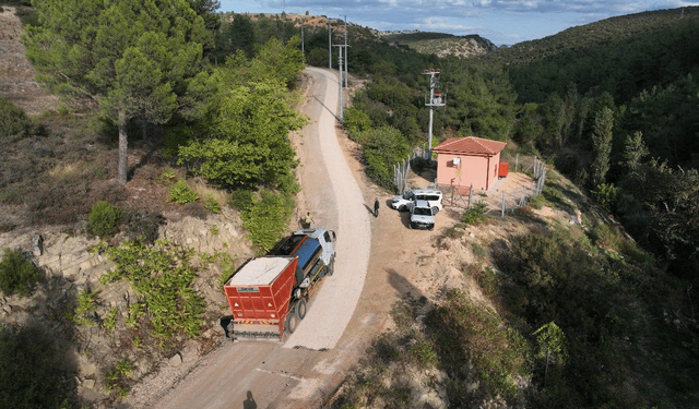 Ulaşıma açılan yollarda stabilize asfalt çalışması yapıldı