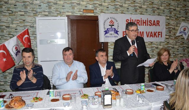 Sivrihisar Eğitim Vakfı'ndan 24 Kasım Öğretmenler Günü etkinliği