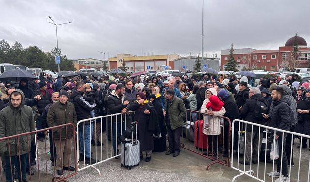 Eskişehir'de umre yolcuları havalimanından böyle uğurlandı