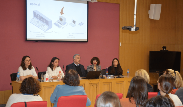 Anadolu Üniversitesi'nden, "Açık ve Uzaktan Öğrenmede Yapay Zekâ Uygulamaları" konulu panel