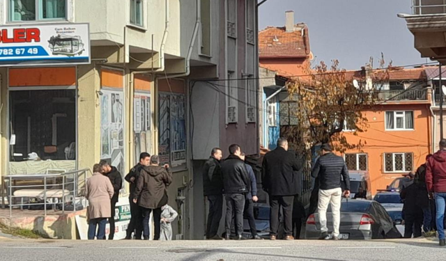 Emekli kadın polis, sağlık çalışanlarını rehin aldı!