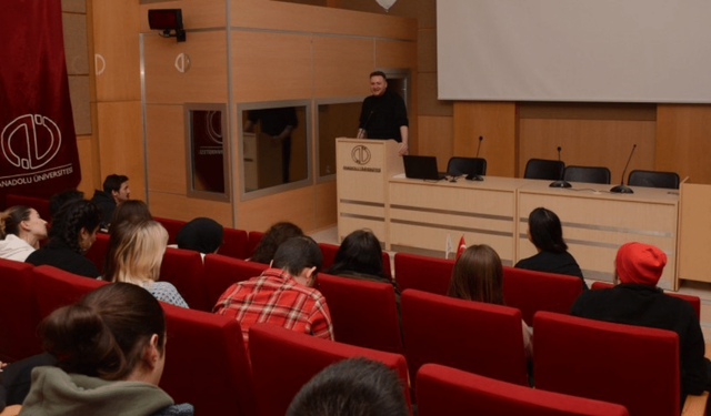 Anadolu Üniversitesi'nden sanat tarihi söyleşisi