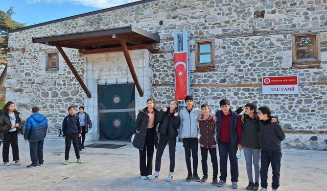 Eskişehir'de öğrenciler ÇEDES ile Ulu Cami'yi gezdiler