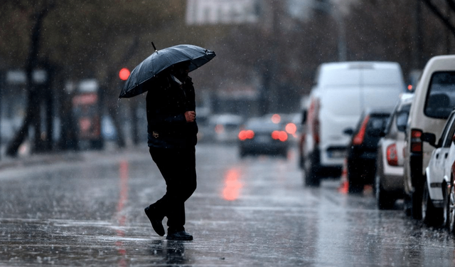 Meteoroloji Eskişehir'i bölge bölge uyardı: Gök gürültülü sağanak ve fırtına geliyor