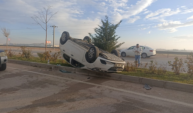 Kontrolden çıkan araç takla attı