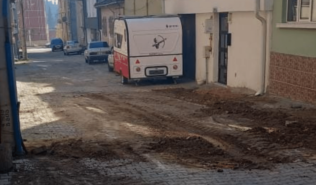 Şirintepe Mahallesi'nde yol çalışmaları tamamlanmayı bekliyor