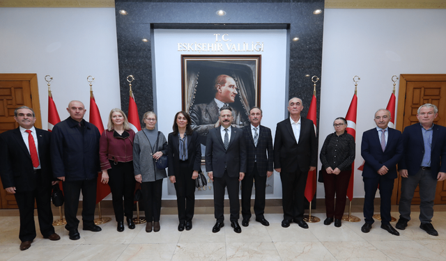 Eskişehir Karaçay Balkar Derneği'nden Vali Aksoy'a ziyaret