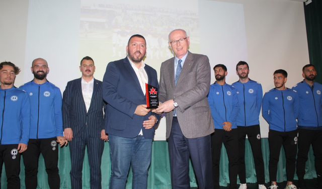 Yılın Futbol Takımı: Anadolu Üniversitesi