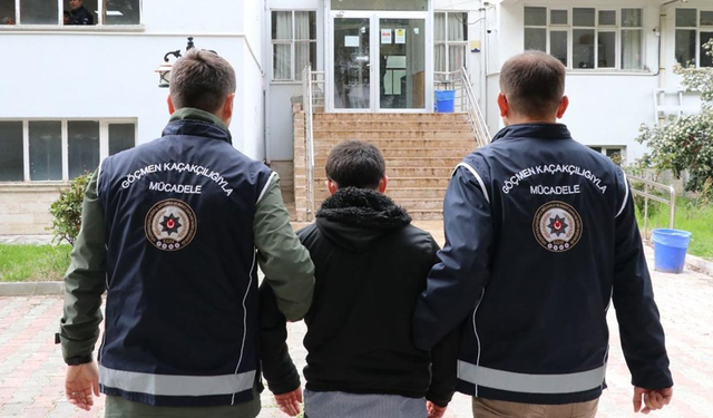 Bakan Yerlikaya duyurdu: 433 düzensiz göçmen yakalandı