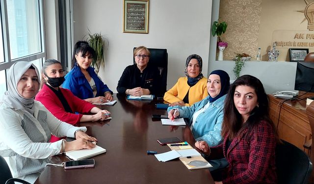 AK Parti Kadın Kolları Yürütme ve Yönetim kurulu toplantısı gerçekleştirdi