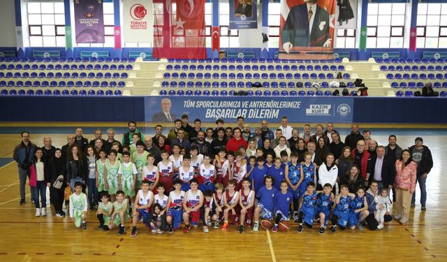 Odunpazarı Belediyesi, 19 Mayıs Spor Şenliği ile genç basketbolcuları buluşturdu