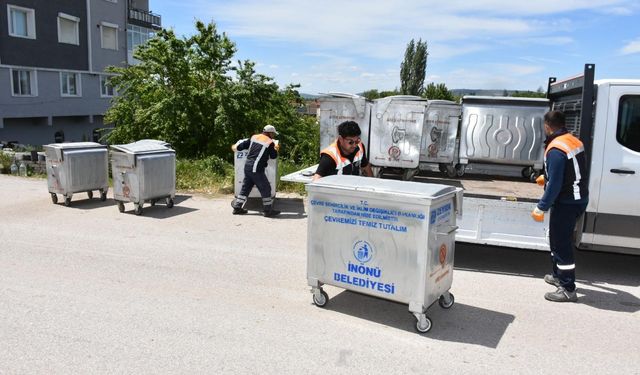 İnönü'de çöp konteynırları yenileniyor