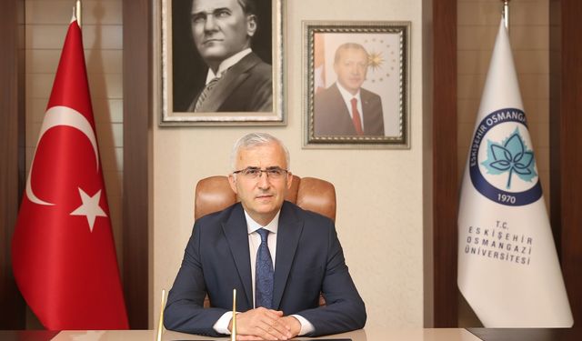 Rektör Çolak: "Atatürk, Türkiye Cumhuriyeti’ni gençlerimize emanet etmiştir"