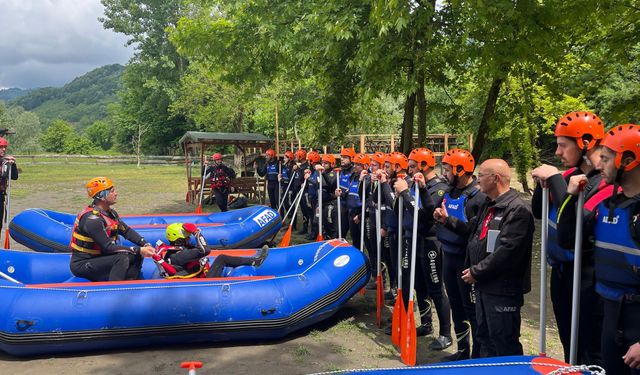 AFAD’ta 31 personele su üstü eğitimi