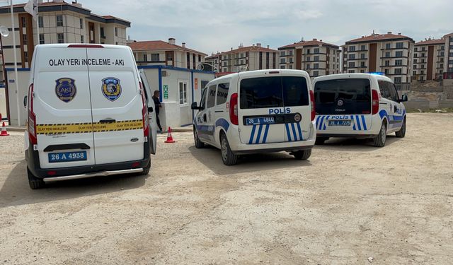 Eskişehir'de inşaat sahasında dehşet: Güvenlik görevlilerinin bıçaklı kavgası kanlı bitti