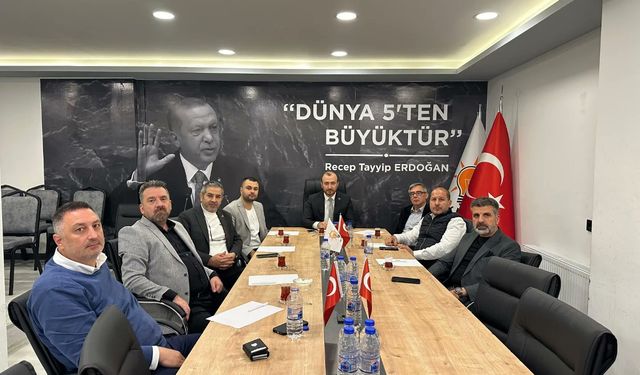 AK Parti Tepebaşı'nda meclis grup toplantısı gerçekleştirildi