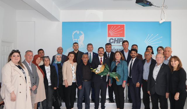 Başkan Konakcı CHP Eskişehir İl Başkanlığını ziyaret etti