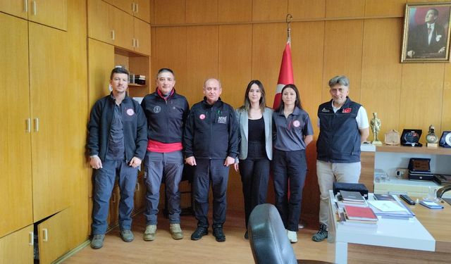 ESDAK ekibi AFAD İl Müdürü Aslan Mehmet Çoşkun’u ziyaret etti