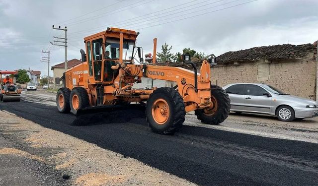 İnönü Belediyesi asfalt çalışmalarına devam ediyor