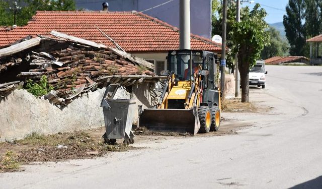 İnönü'de temizlik çalışmaları devam ediyor