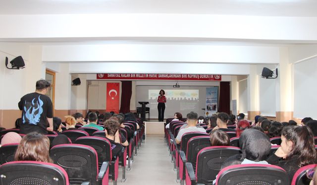 “İş Arama Becerileri‘’ semineri verildi