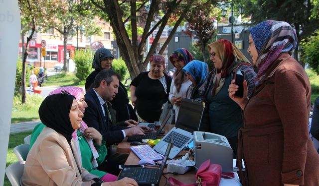 İŞKUR Emek Mahallesi’nde stant açtı