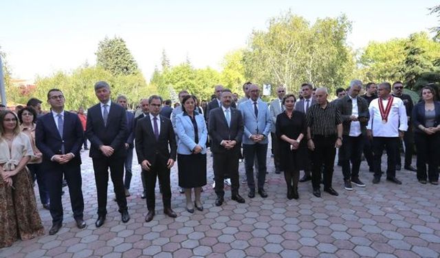 Jale Nur Süllü  Türk Mutfağı Haftası açılışına katıldı