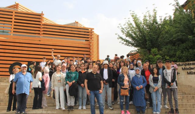 Konya Selçuklu Anadolu Lisesi öğrencilerinden Eskişehir ziyareti