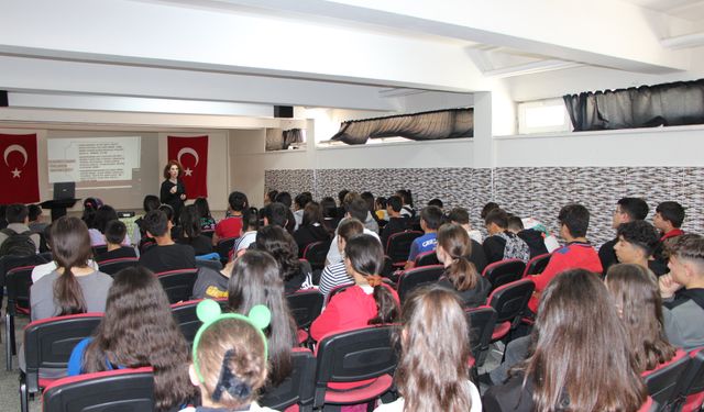 "Meslek seçiminin önemi ve geleceğin meslekleri" semineri verildi