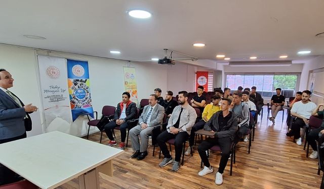 Odunpazarı Müftülüğü tarafından gençlere seminer verildi