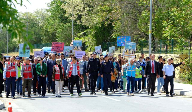 “Sağlık İçin Hareket Et” yürüyüşü düzenlendi