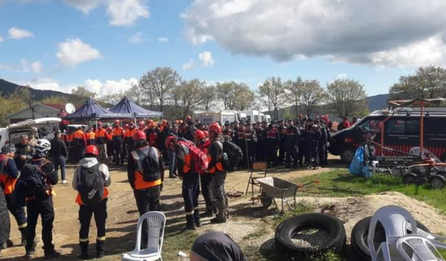 Eskişehir'de kaybolan 75 yaşındaki Arife nineyi arama çalışmaları aralıksız sürüyor