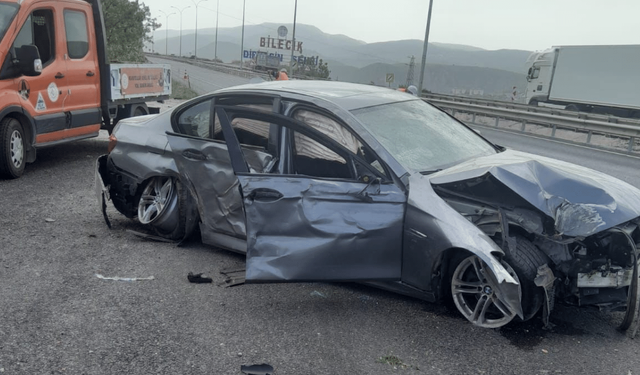 Eskişehir yolunda kontrolden çıkan otomobil refüje çarptı