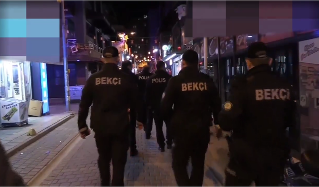 Eskişehir polisinden gece saatlerinde sıkı denetim