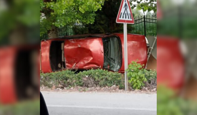 Eskişehir'de feci kaza: Kontrolden çıkan otomobil takla attı