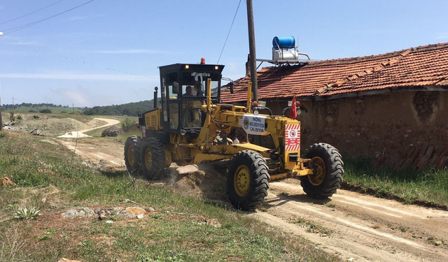 İnönü Belediyesi kilitli parke taşı döşeme çalışmalarıyla fark oluşturuyor